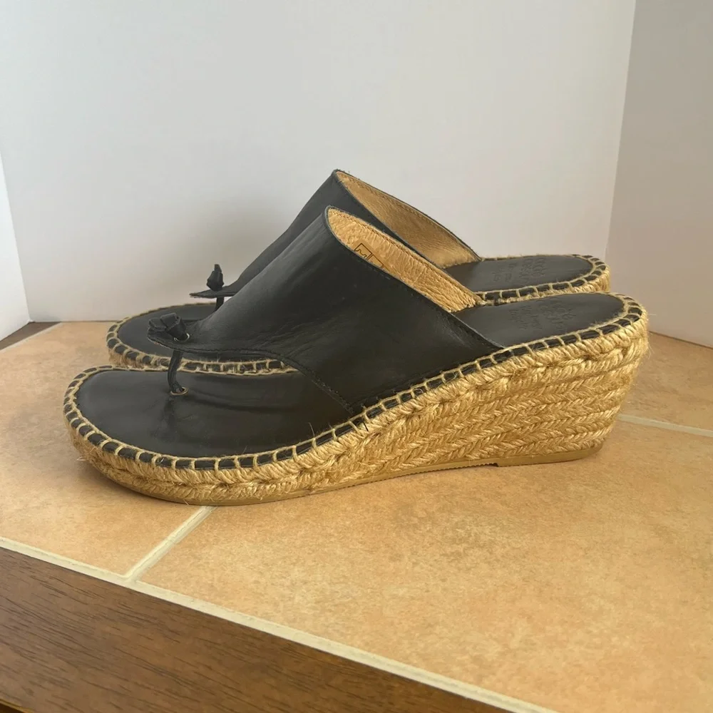 Andre Assous Women’s US 9 Addie Sandal Size 40 Thong Wedge Espadrille Shoe